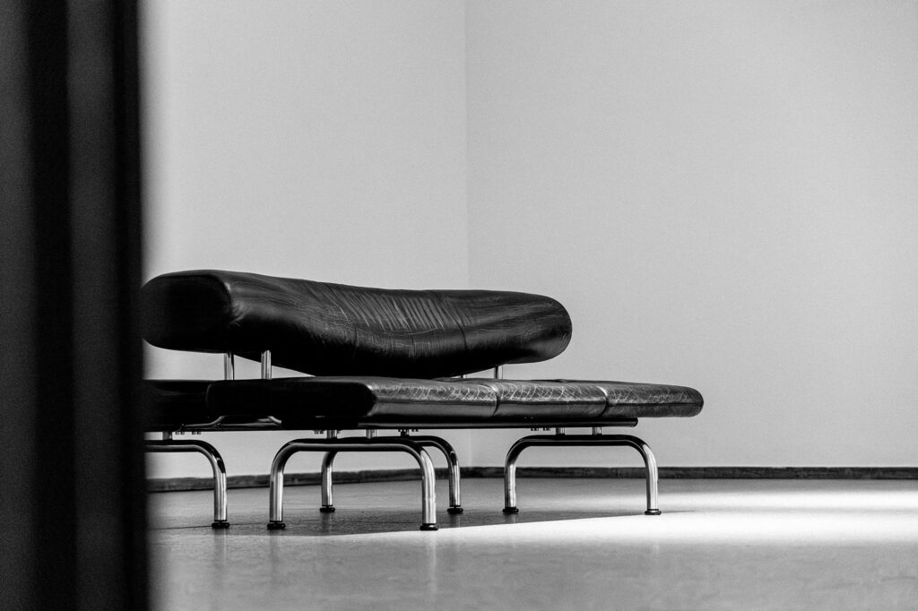 Ebla-Studio-Designagentur-Akademie-Werbeagentur-Beratung-Professionalität-Experten-Positionierung-Kommunikation-3D-Design-Kreativität-Philosophie-Murad-Ghanaimy